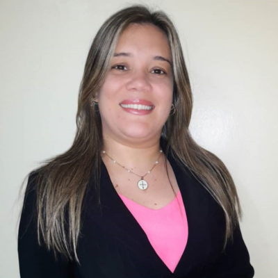 Dra. MarĂa Linares de Moreno